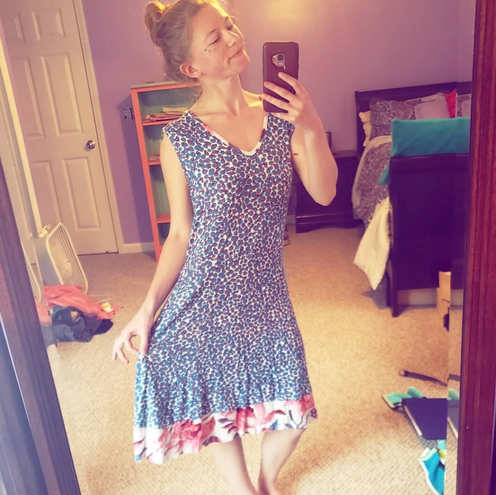 LOVEAPELLA DRESS.